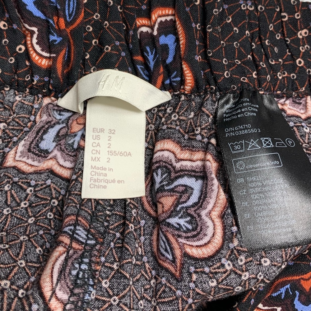 H&M Patterned Boho Pants - Picture 5 of 6